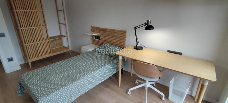 Foto 25fca792-b939-4e20-bbdb-d4bb0859f607. Rent flat with heating in Centre Vic