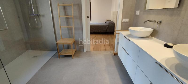 Foto 48f9ab2d-adb3-4f81-8def-eaad0bc33d77. Rent flat with heating in Centre Vic