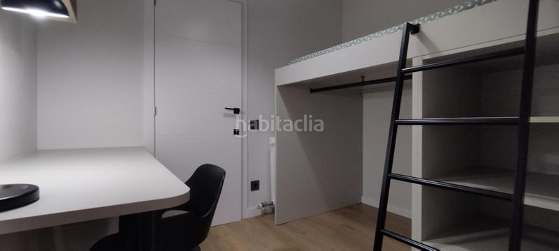 Foto 8377631c-13e3-4b9e-a3db-a3ed475ce8d1. Rent flat with heating in Centre Vic