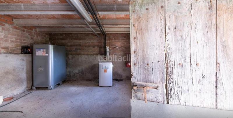 Foto bc6cfd04-23e4-4325-bf03-d2fa827b9d31. Masia amb calefacció aparcament a Garrigàs