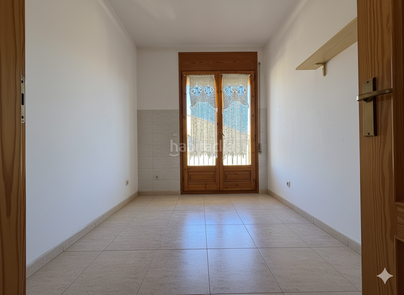 Foto e320ca42-693a-47b9-82e0-b7638062063f. Pis amb calefacció aparcament a Santa Eugènia de Berga