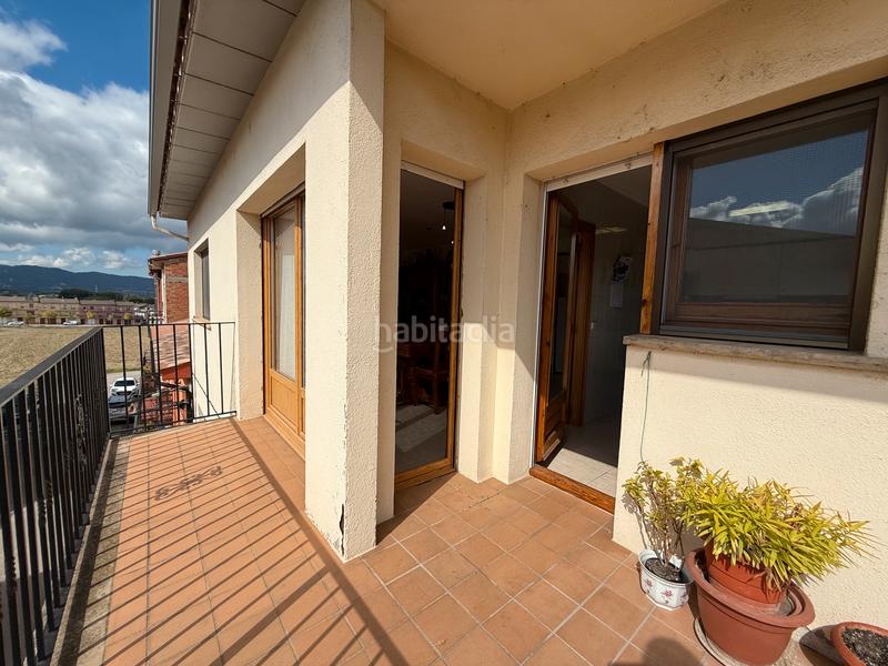 Foto edf34df3-49e9-4232-a662-5183854a2d9f. Pis amb calefacció aparcament a Santa Eugènia de Berga