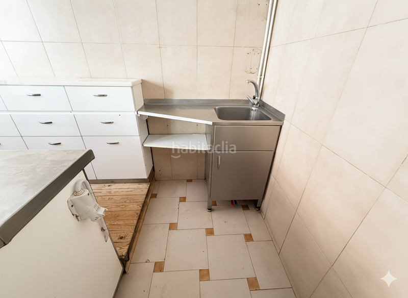 Foto 16b38e24-eb1a-4ad9-86a5-e67a7eec9629. Rent business premise in de gurb 26 in Centre Vic