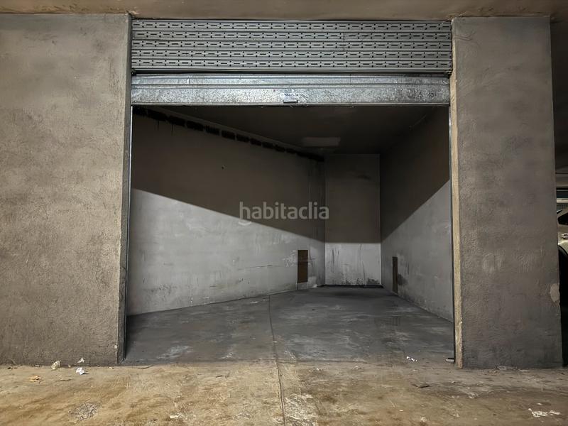 Foto fcedf0c8-5775-4c5b-b8d4-fe5eaf7ab821. Posto auto in Estadi-Santa Anna Vic