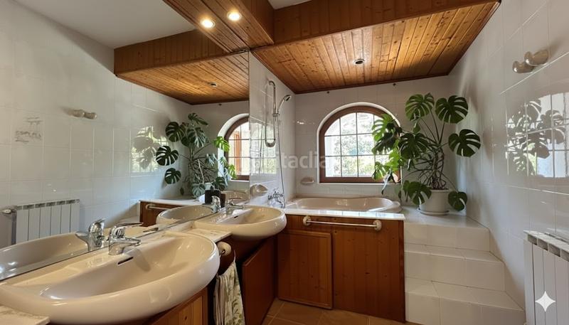 Foto 83cf8201-55f3-4129-9c70-b5b9a7a1d723. Chalet avec chauffage parking dans Vilanova del Vallès