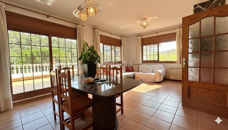 Foto f21b2261-6773-489a-bdc6-3a81868568b3. Chalet avec chauffage parking dans Vilanova del Vallès