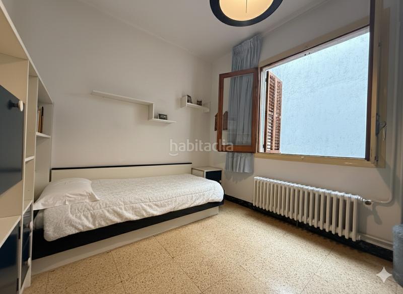 Foto 13eb45a2-a278-4eea-bb8a-5a9ae31062ea. Piso  único muy céntrico con ascensor privado, balcón grande y 2 plazas de aparcamiento en Torelló