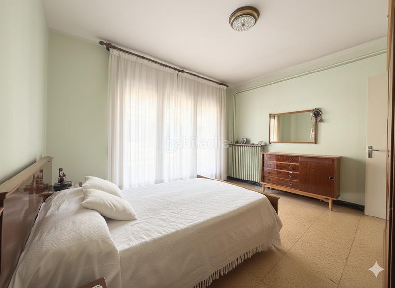 Foto 5b9abbb4-d620-4de9-b323-eb900fe09c9c. Piso  único muy céntrico con ascensor privado, balcón grande y 2 plazas de aparcamiento en Torelló