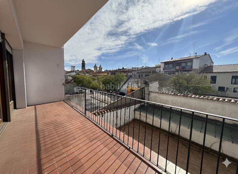 Foto 69bf3367-5d18-4f0c-8939-6b1d6caff578. Piso  único muy céntrico con ascensor privado, balcón grande y 2 plazas de aparcamiento en Torelló