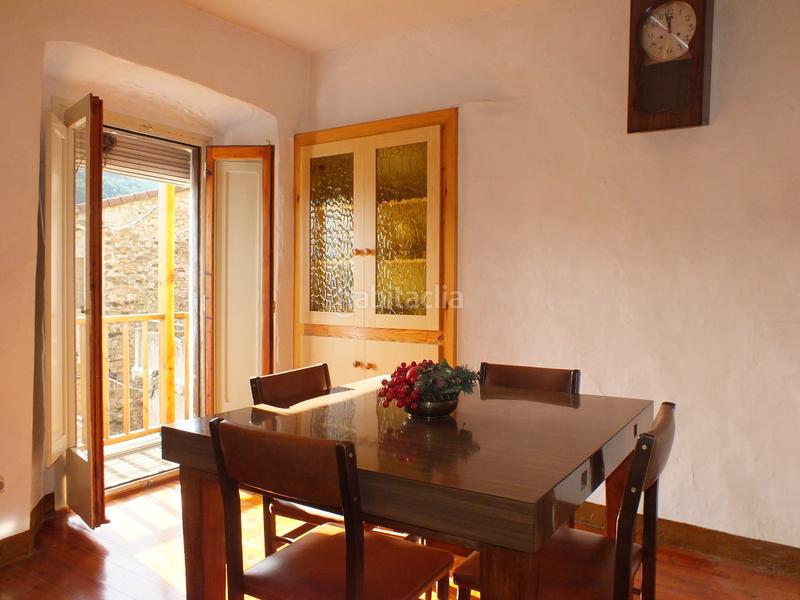 Foto 6041ac07-c1b6-47e3-b2d1-acc11794d66e. Edificio in Gombrèn