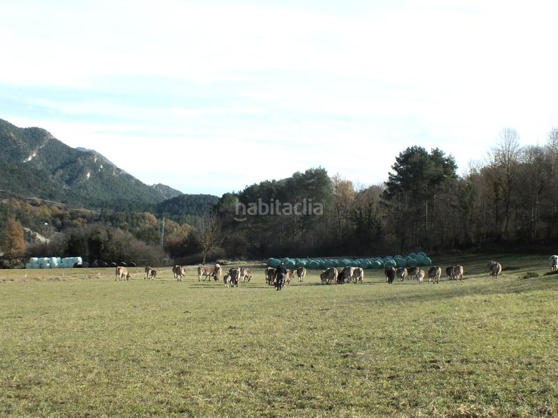 Foto efe51eee-d2a3-4ac2-aa52-8d9333e84101. Edificio in Gombrèn