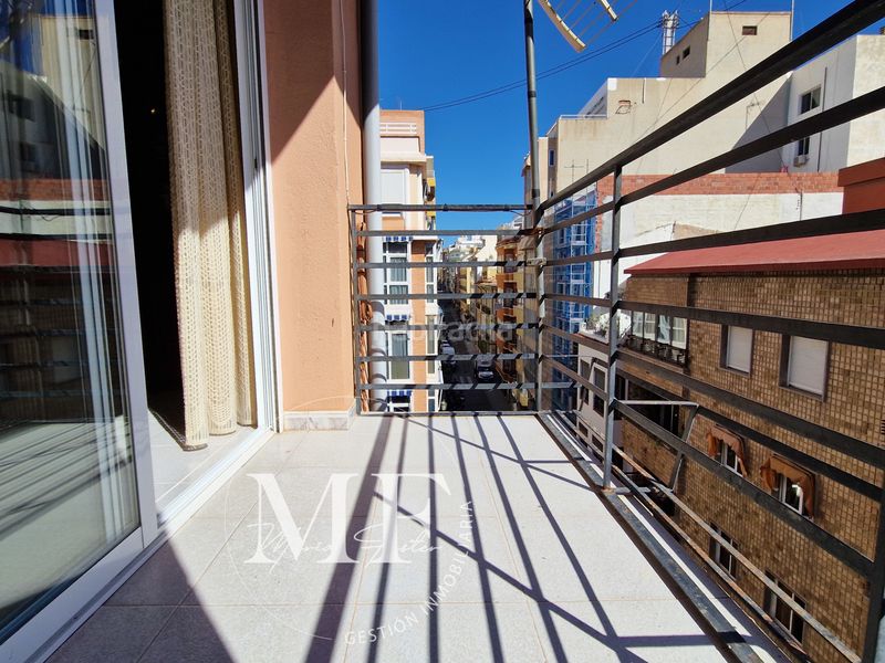 Foto 29db4c98-61c1-41d3-89fd-51d711d49ac3. Appartement dans calle bazán 15 dans Barrio del Centro Alicante