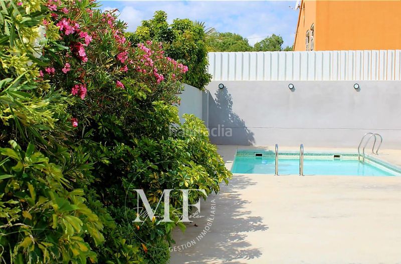 Foto 5b63d075-dd51-456c-ba20-8275df2048a4. Xalet amb calefacció aparcament piscina a Almajada-Ravel Mutxamel