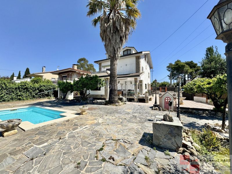 Foto fa888d46-f946-45aa-8872-c8d393b6c561. Casa amb calefacció aparcament piscina a Piera