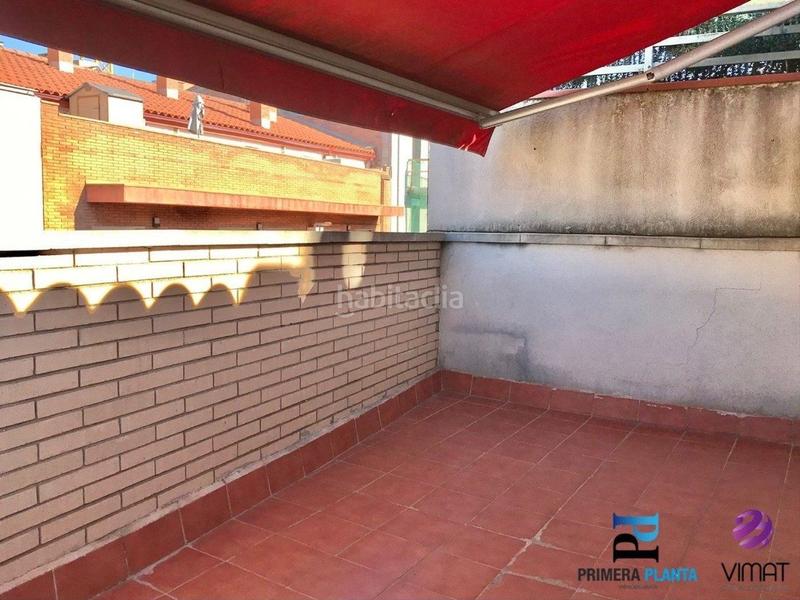 Foto f7f17827-f80d-4bad-b352-270b4d423051. Casa reformada y con garaje !!!! en Bufalà Badalona