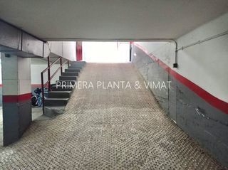 Aparcament cotxe a El Palau - Escorxador. Economica en rafael carreras !!