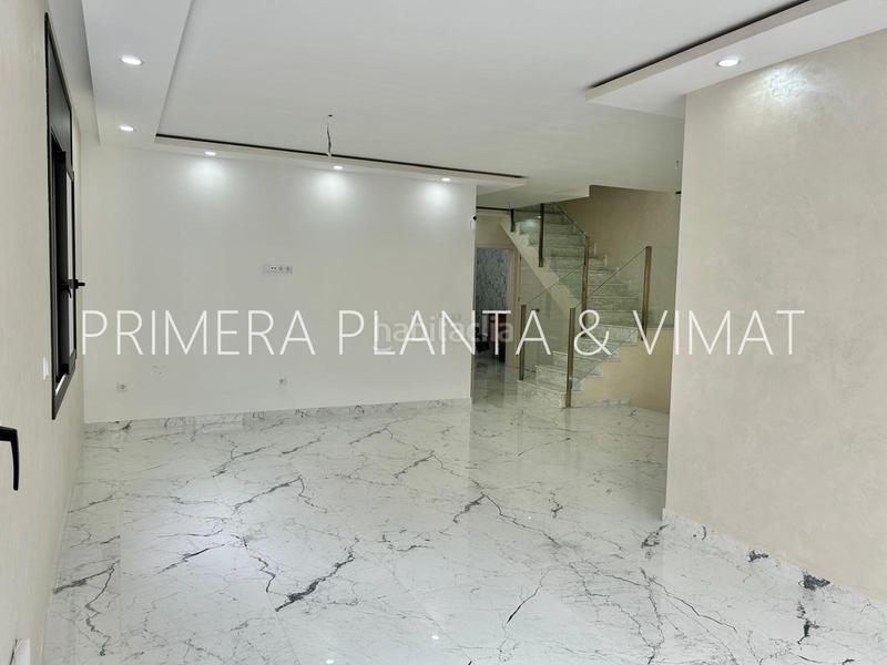 Foto 3628a61e-abd2-432b-be11-616c321d7e9d. Casa esquinera y a estrenar !!! en Els Molins Mataró