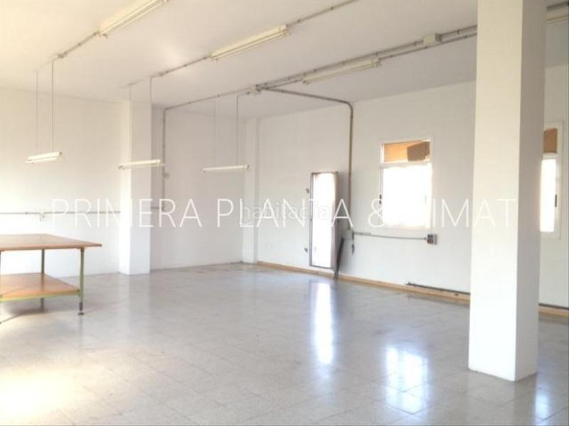 Foto 434e3e2a-09d7-4980-a44f-44ac9e438080. Local comercial con 150 metros de terraza !! en Centre Mataró