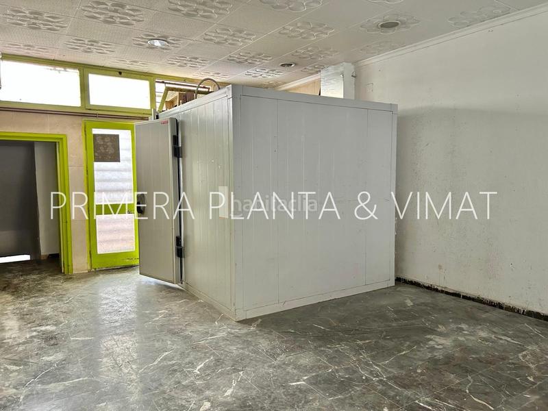 Foto 4db31733-6427-4ce0-b3fb-c59f70d30e62. Alquiler local comercial con sotano grande y con patio !!! en Mataró