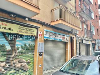 Lloguer Local Comercial a Havana. Con sotano grande y con patio !!!