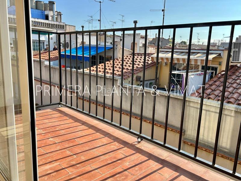 Foto 6d7712e7-8b9a-43e3-b2fa-70f6ef69fc71. Ático atico centrico y soleado !! en Centre Mataró