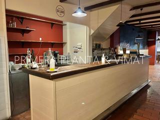 Lloguer Local Comercial a Centre. Con salida de humos !!!