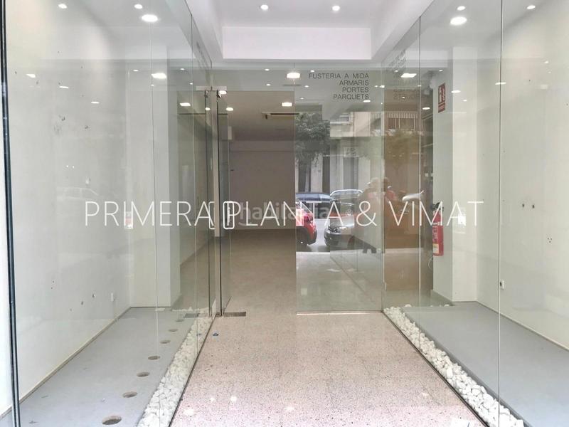 Foto 2276b8b2-c8c7-4866-8c20-380ce8301ac9. Alquiler local comercial con escaparates en zona de mucho paso !!! en Mataró