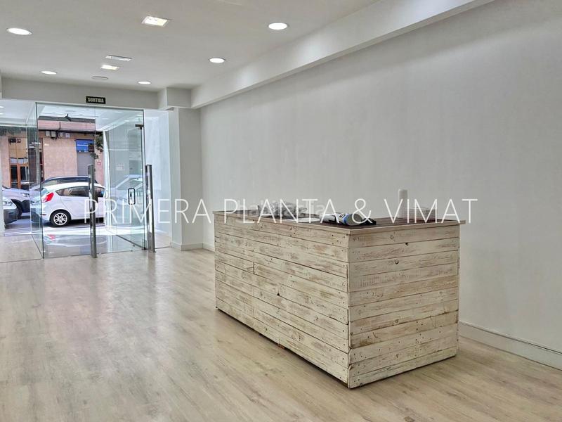 Foto de44d74d-fc13-44c0-a355-2b4a8c5302ce. Alquiler local comercial con escaparates en zona de mucho paso !!! en Mataró