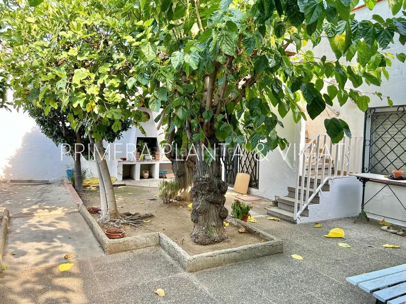 Foto 4d8fabf1-3dfc-4365-8a2b-07cba41c5d7a. Casa a 4 vientos con jardin !!!! en Els Molins Mataró