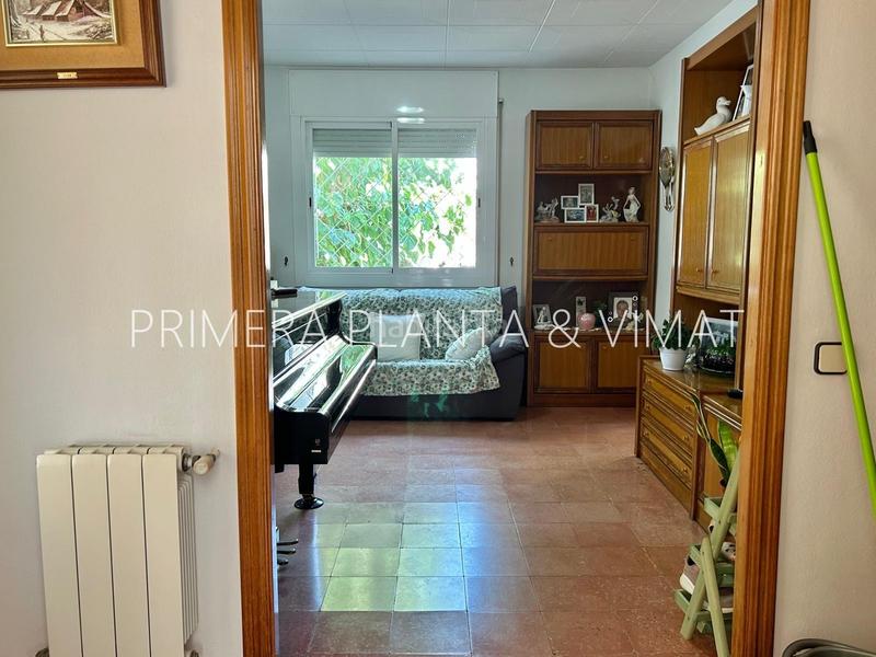 Foto 7b7e8196-5215-4876-9690-556f257d128e. Casa a 4 vientos con jardin !!!! en Els Molins Mataró