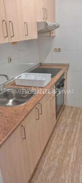 Foto 0f0b1f00-30b0-4b5a-a208-fb27363194a6. Piso de 3 habitaciones en buen estado !! en El Palau - Escorxador Mataró