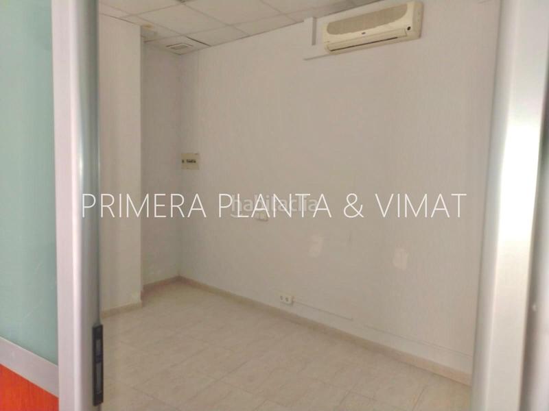 Foto 3c0e0bb6-1fe3-4e76-b1a0-c9029f217056. Alquiler local comercial economico en buen estado !!! en Mataró