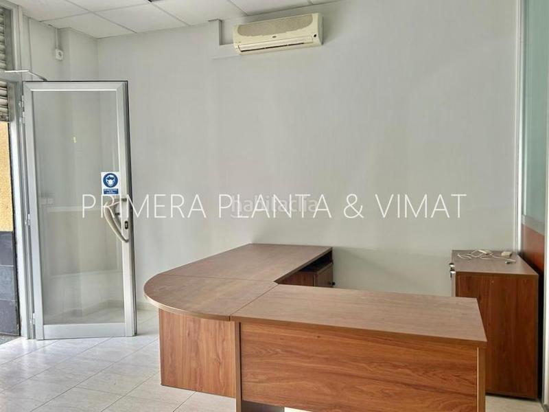 Foto 5ddd6948-e358-4395-a06f-4fcb7ec3fcb7. Alquiler local comercial economico en buen estado !!! en Mataró