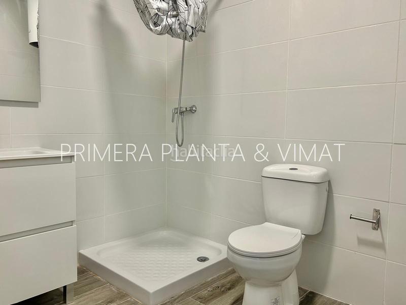 Foto 23afa856-f25d-4d74-82ae-ebeee850e485. Alquiler planta baja para vivir y trabajar !!! en Mataró