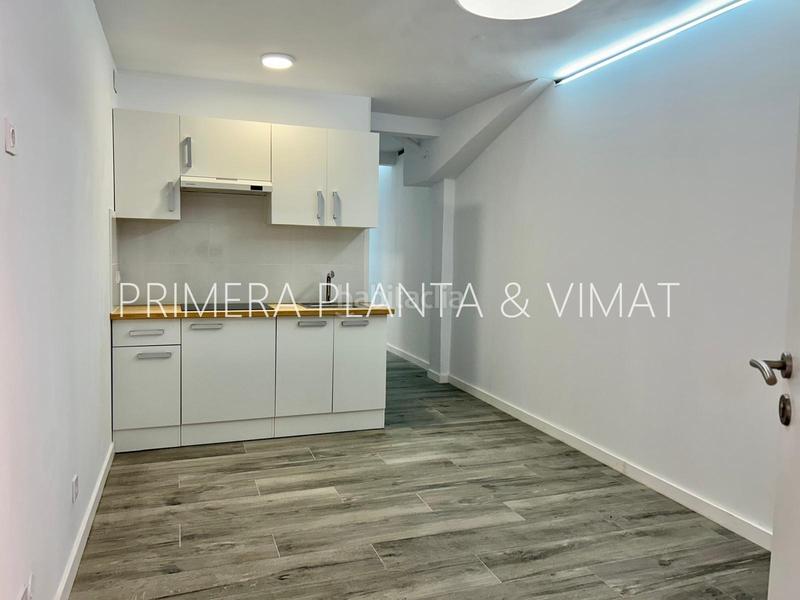 Foto 3ed341b3-e004-49d7-ad6f-03228d3d3154. Alquiler planta baja para vivir y trabajar !!! en Mataró