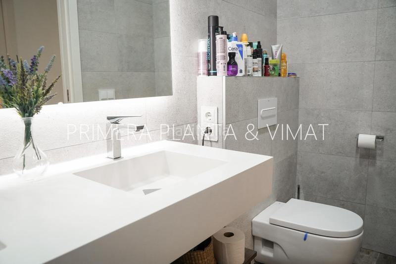 Foto 8e6b73f2-0403-461b-b925-ac2203b01cad. Casa con parcheggio piscina in Centre Mataró