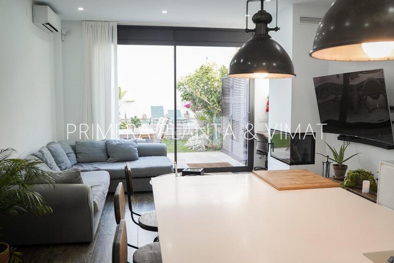 Foto f0a49001-6ceb-46d9-b30b-8ecfdf3ce9a3. Casa con parcheggio piscina in Centre Mataró