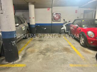 Lloguer Aparcament cotxe a Centre. En carrer lepanto !!