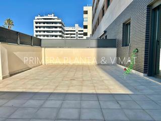 Planta baixa a La Catalana. Con terrazas ,parking y trastero !!!