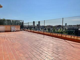 Attique à Fort Pienc. Con gran terraza y vistas despejadas !!!