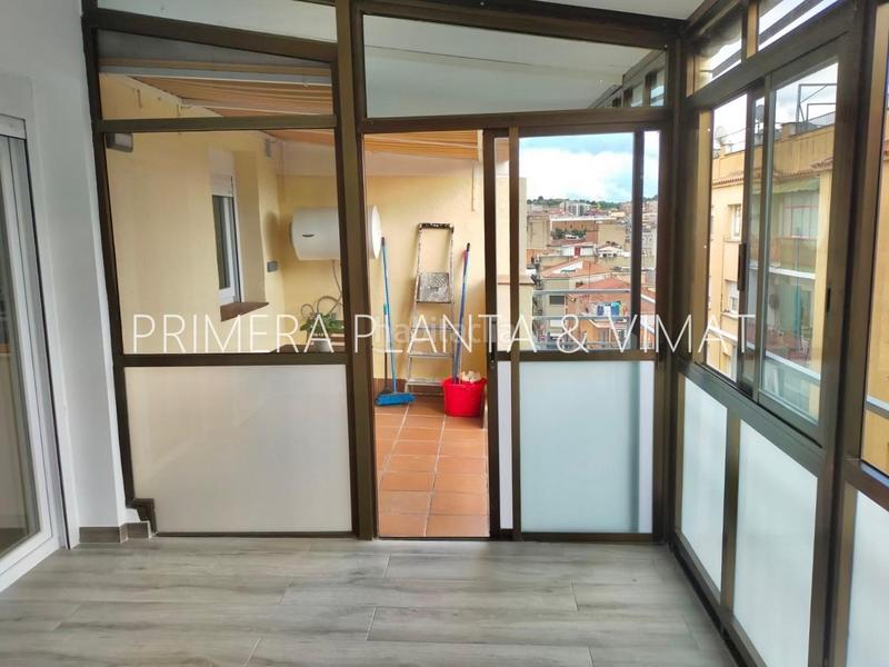 Foto 0074618a-f1b4-4ddb-ab1d-c3c8760abe7e. Attico in Canovelles