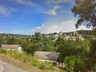 Terreny residencial a Vallgorguina. Urbanizable y semi plano !!