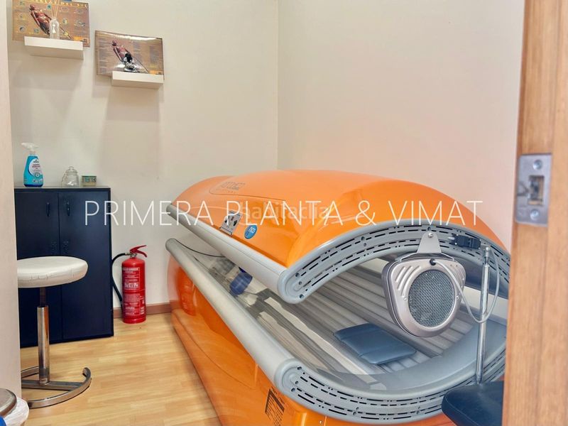 Foto 9b82d11c-d4ee-46f0-94ed-752b35f2abb8. Local comercial esquinero y con mucha luz natural !!! en Mataró