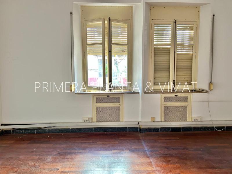 Foto 4453655b-1234-44aa-9de3-06d4920d422e. Piso centrico y de grandes dimensiones !!! en Centre Mataró