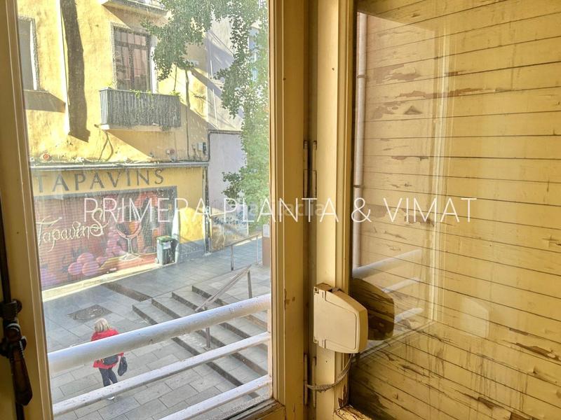 Foto d8d2b941-fda7-4d86-a142-c58969132f33. Piso centrico y de grandes dimensiones !!! en Centre Mataró