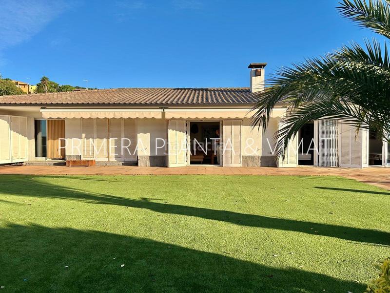 Foto b33d45c3-80db-4518-8161-ceabceedba1b. Chalet con riscaldamento parcheggio piscina in Urbanitzacions Mataró