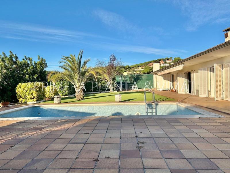 Foto ef1b8495-9894-4098-b356-166e22364d5c. Chalet con riscaldamento parcheggio piscina in Urbanitzacions Mataró