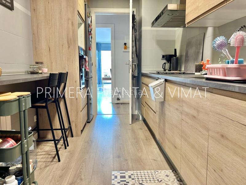 Foto 800c8e02-f3ad-4a06-bdaa-fef15b0b2974. Flat with heating parking in Centre Mataró