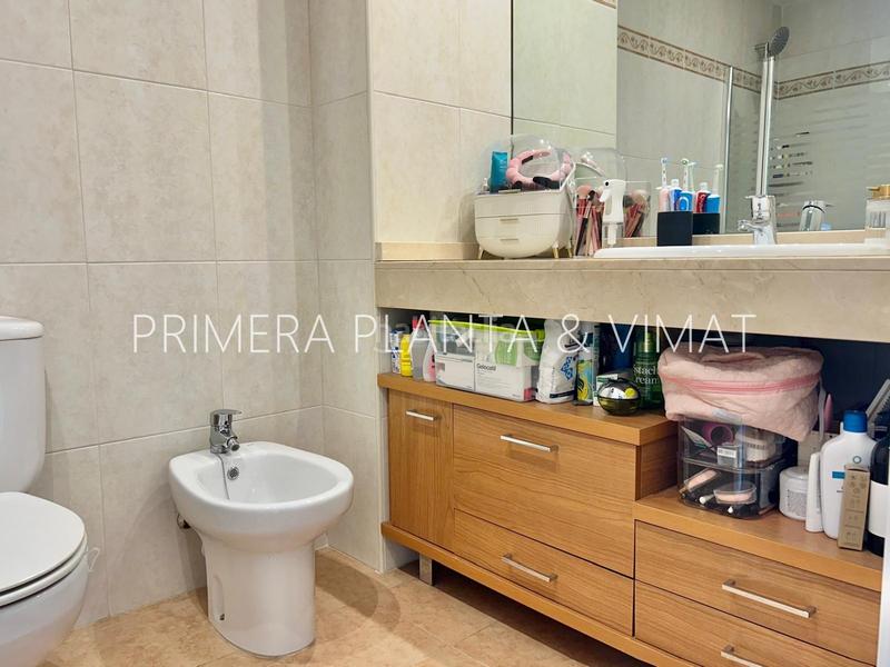 Foto 8a55f485-c5a8-4406-9f0f-25b41169554c. Flat with heating parking in Centre Mataró