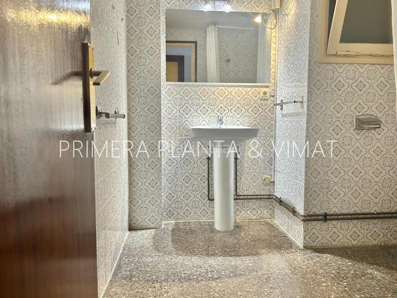 Foto a4e8600d-6f8b-42f8-8064-55f3392592e5. Flat in Rocafonda Mataró